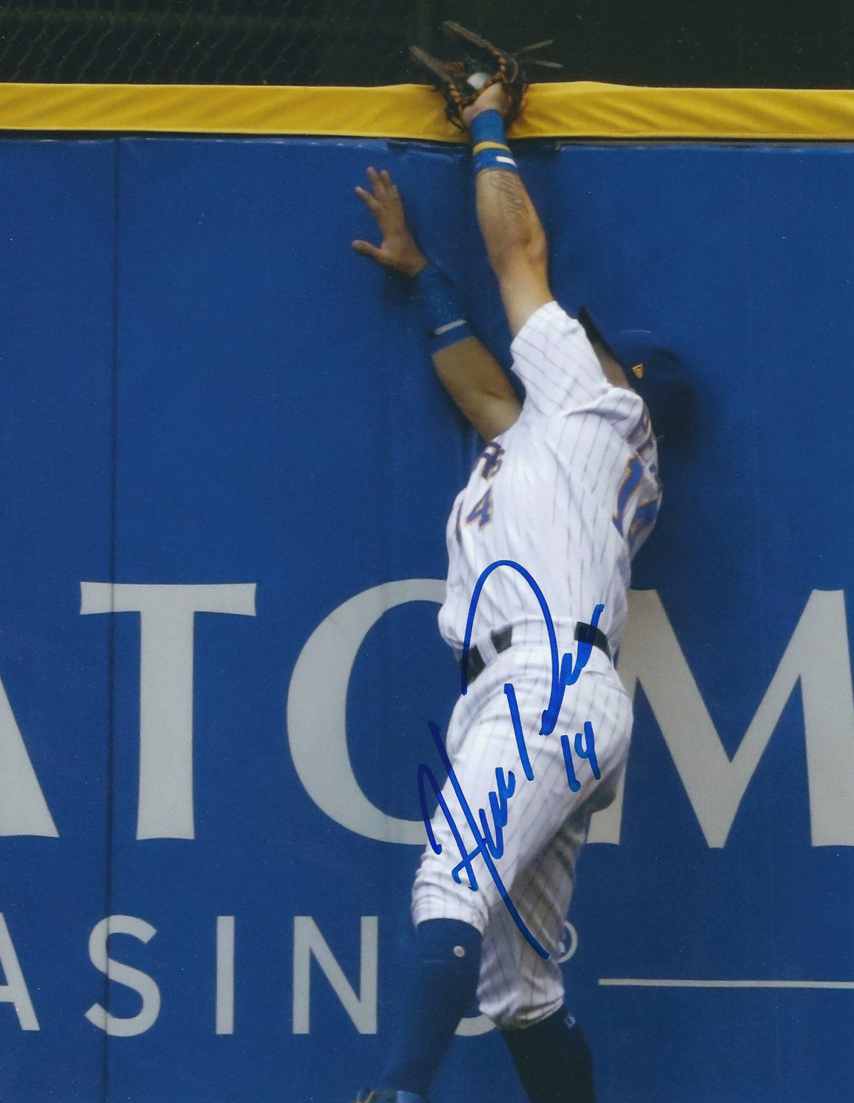 AUTOGRAPHED HERNAN PEREZ 8X10 Milwaukee Brewers Photo