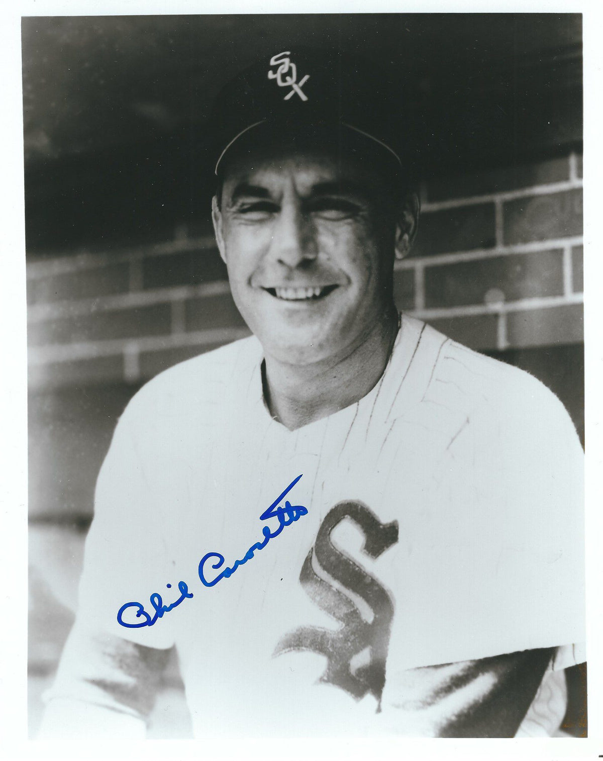 AUTOGRAPHED  PHIL CAVARETTA 8x10 Chicago White Sox photo
