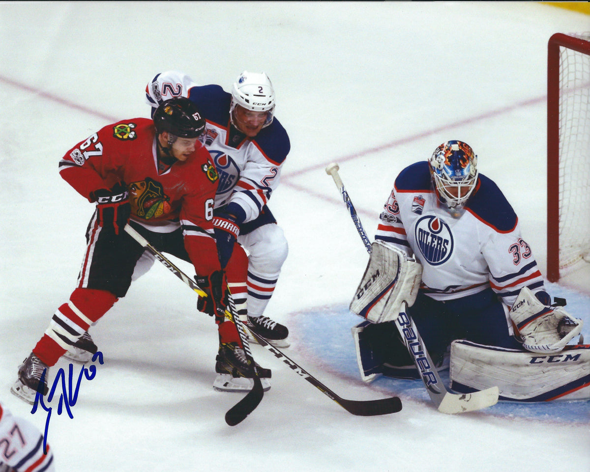 Autographed TANNER KERO 8X10 Chicago Blackhawks Photo