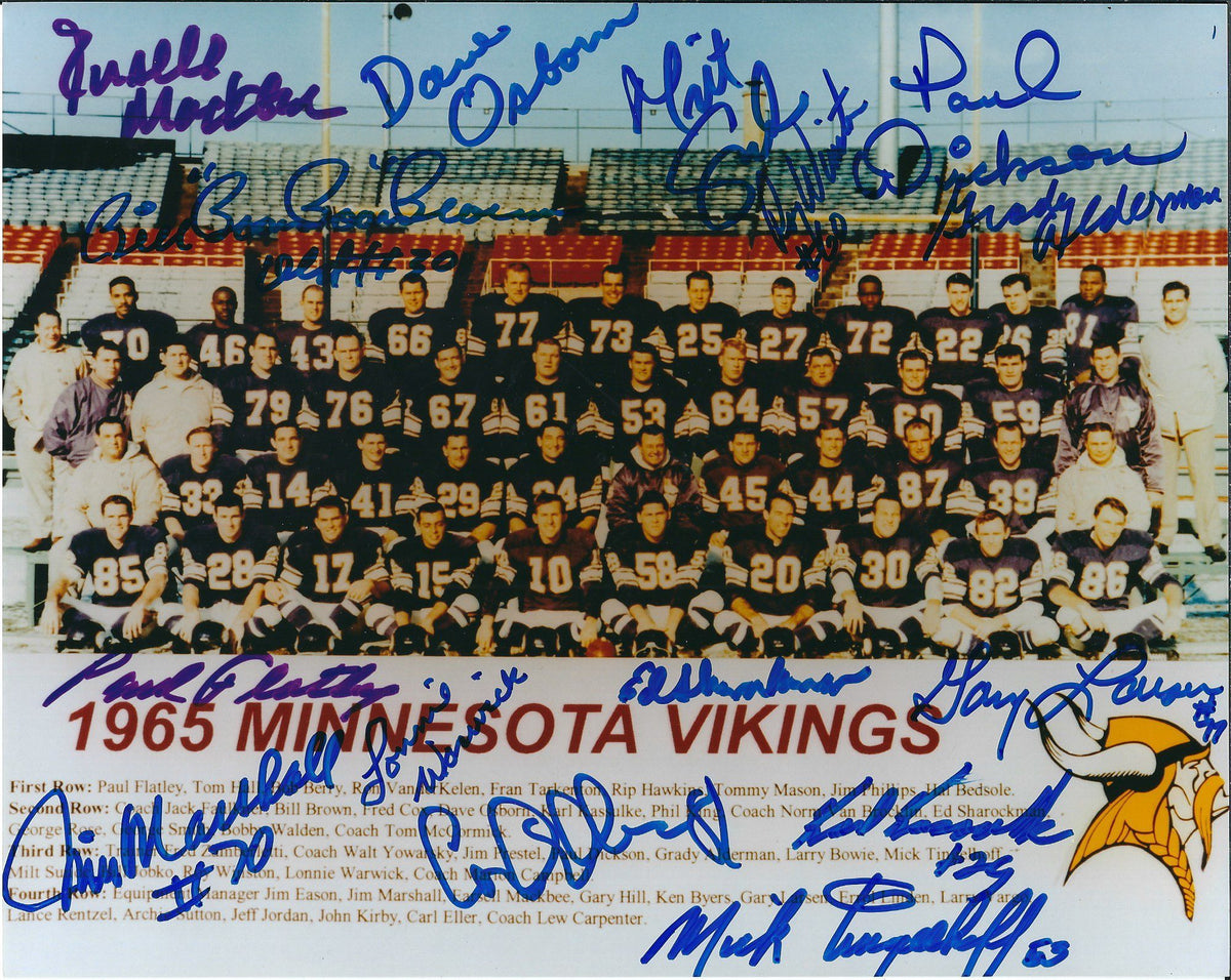 Autographed 1965 Vikings Team 8X10 photo 15 Signatures