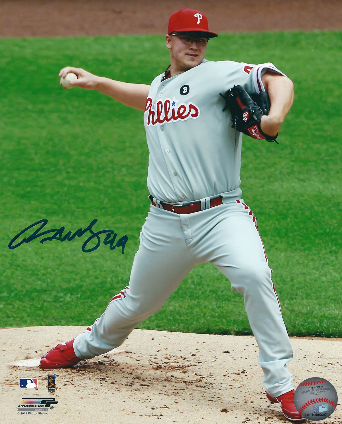 AUTOGRAPHED VANCE WORLEY 8X10 photo  Philadelphia Phillies