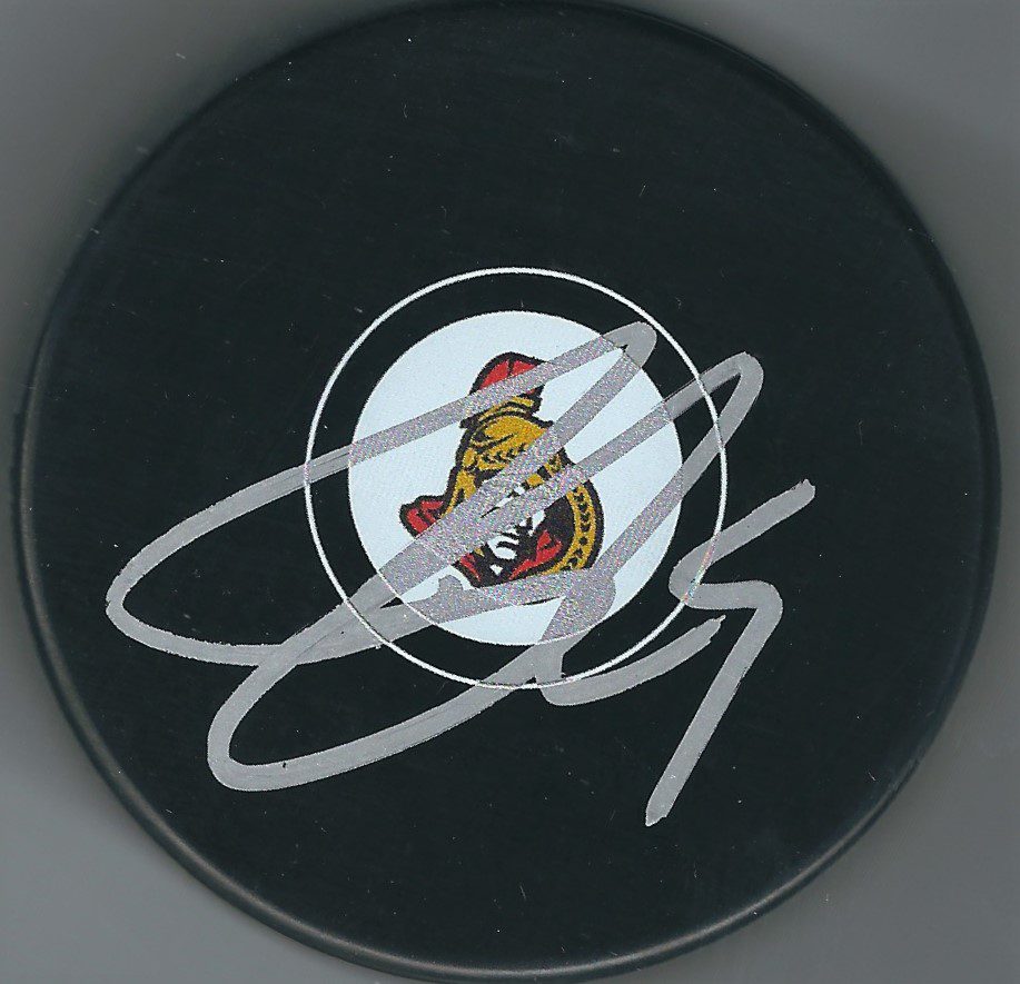 Autographed BOBBY RYAN Ottawa Senators Hockey Puck