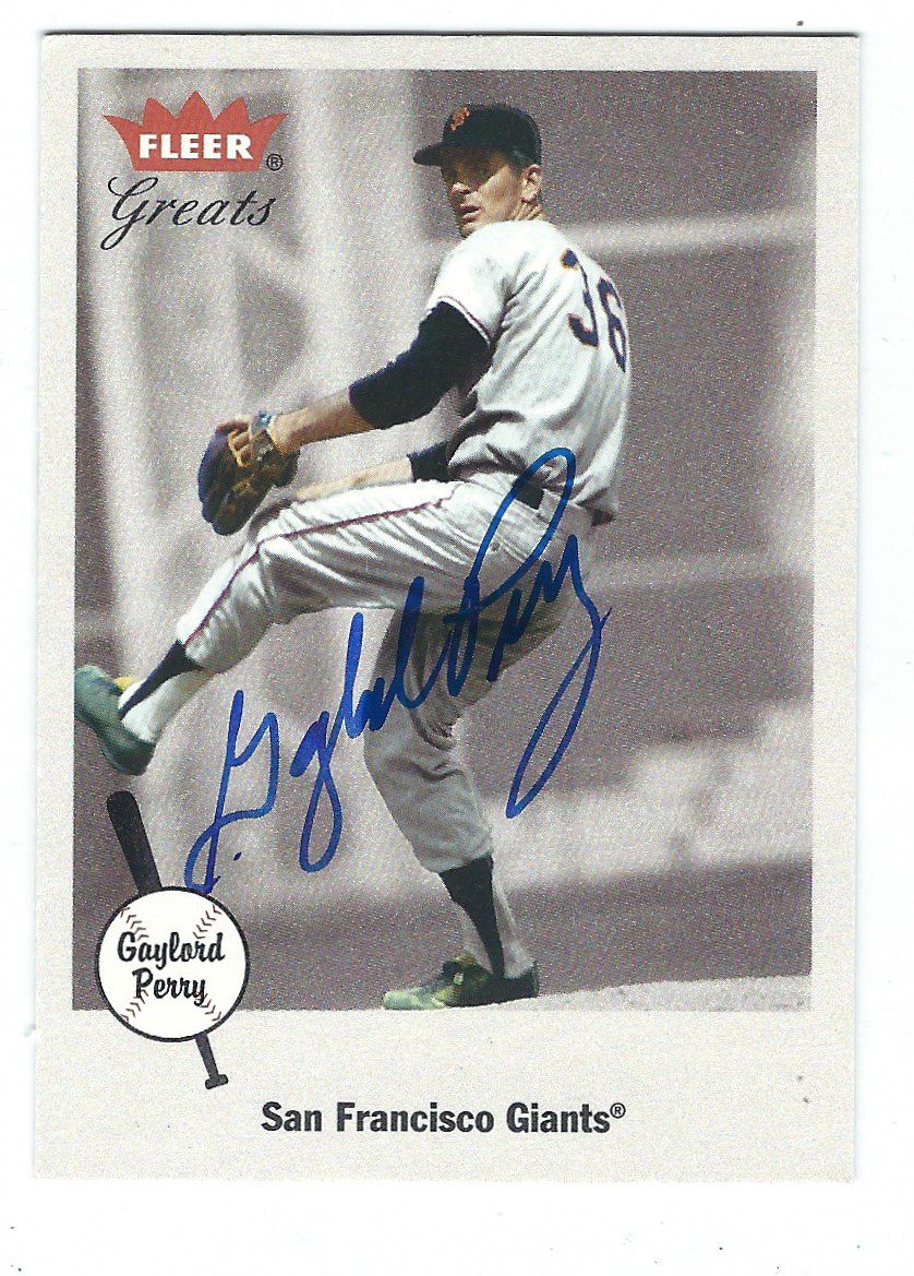 Autographed GAYLORD PERRY 2002 Fleer Greats of the Game Card