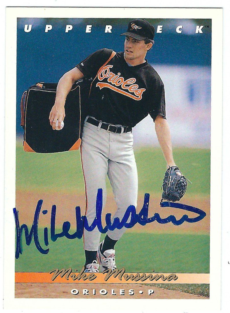 Autographed  Mike Mussina 1993 Upper Deck Card