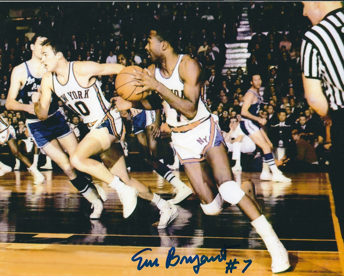 Autographed EMMETTE BRYANT 8x10 New York Knicks Photo