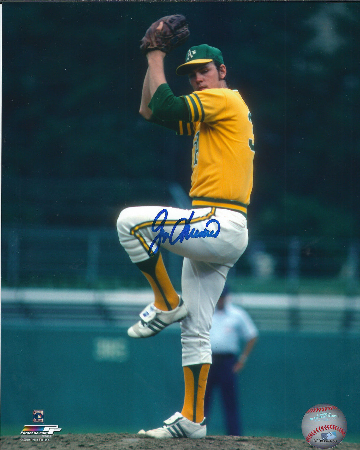 AUTOGRAPHED GEORGE MEDICH 8X10 Oakland A's photo
