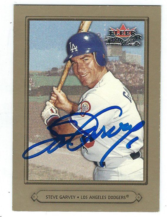 Autographed STEVE GARVEY 2002 FLEER FALL CLASSICS CARD