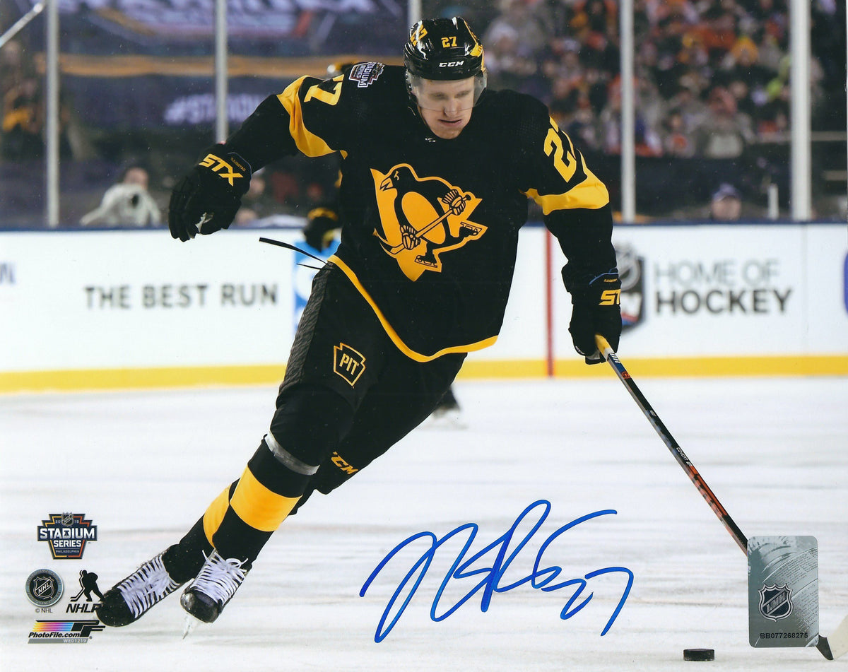 Autographed NICK BJUGSTAD 8X10 Pittsburgh Penguins Photo