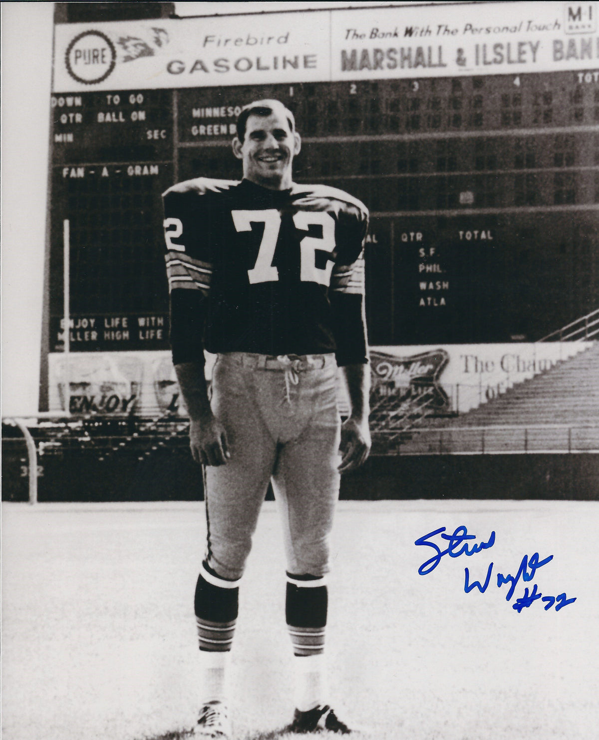 Autographed STEVE WRIGHT 8X10 Green Bay Packers Photo