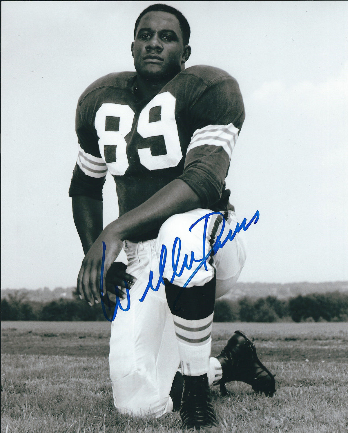 Autographed WILLIE DAVIS  8X10 Cleveland Browns Photo