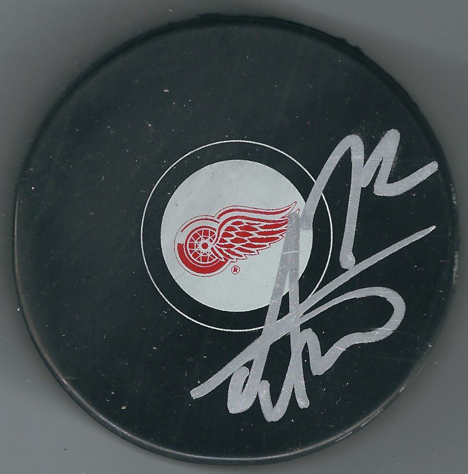 Autographed ANDREAS ATHANASIOU Detroit Red Wings Hockey Puck