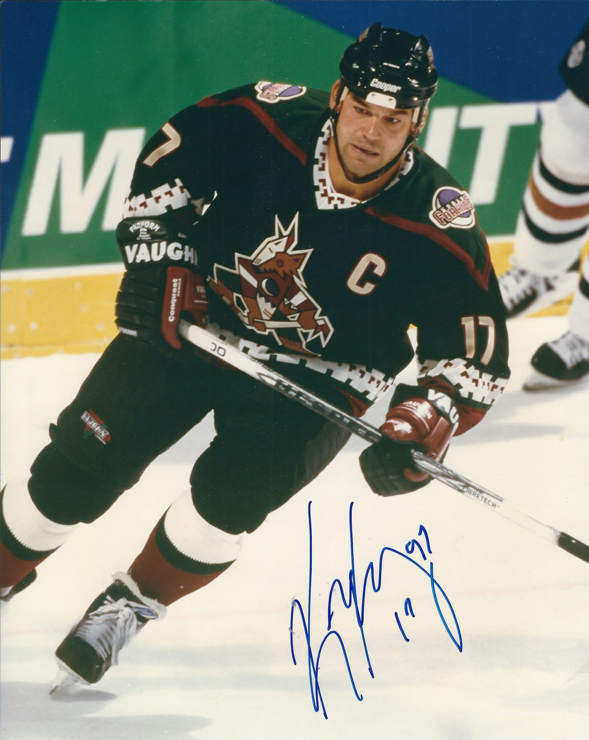 Autographed KRIS KING 8x10 Phoenix Coyotes Photo