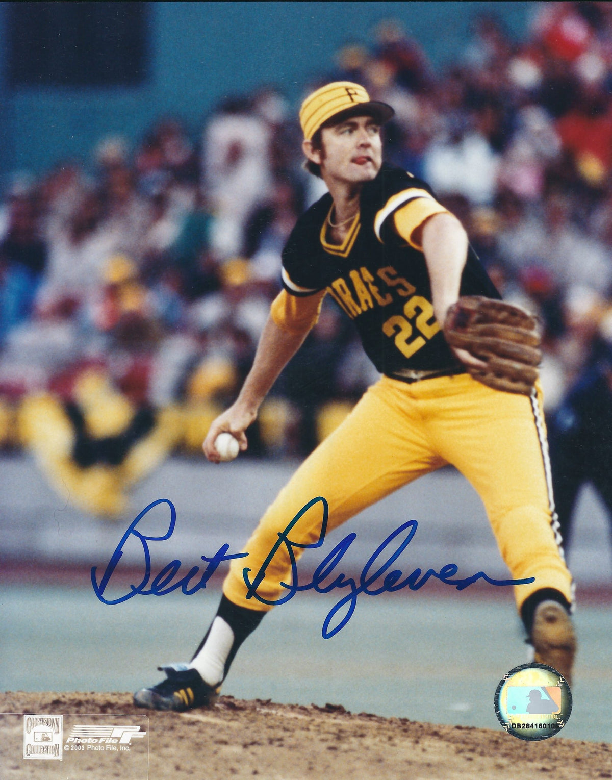 Autographed BERT BLYLEVEN 8x10 Pittsburgh Pirates Photo