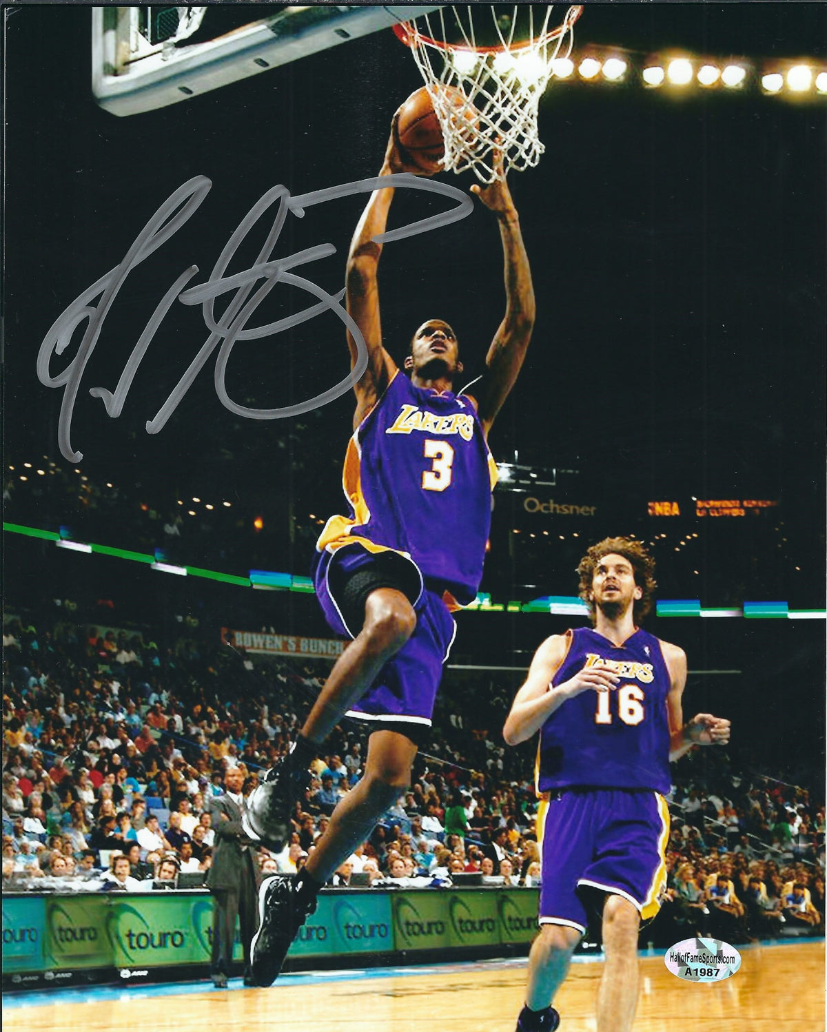 Autographed TREVOR ARIZA 8x10 Los Angeles Lakers Photo