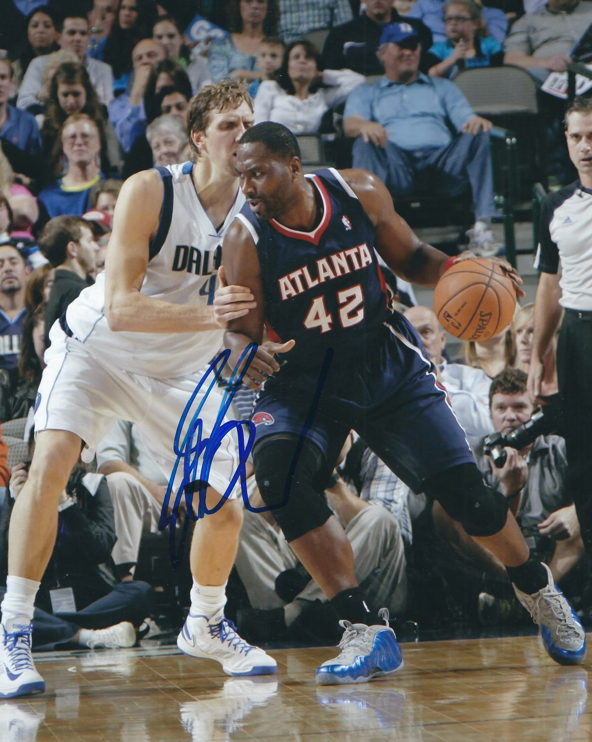 AUTOGRAPHED ELTON BRAND 8X10 Atlanta Hawks photo