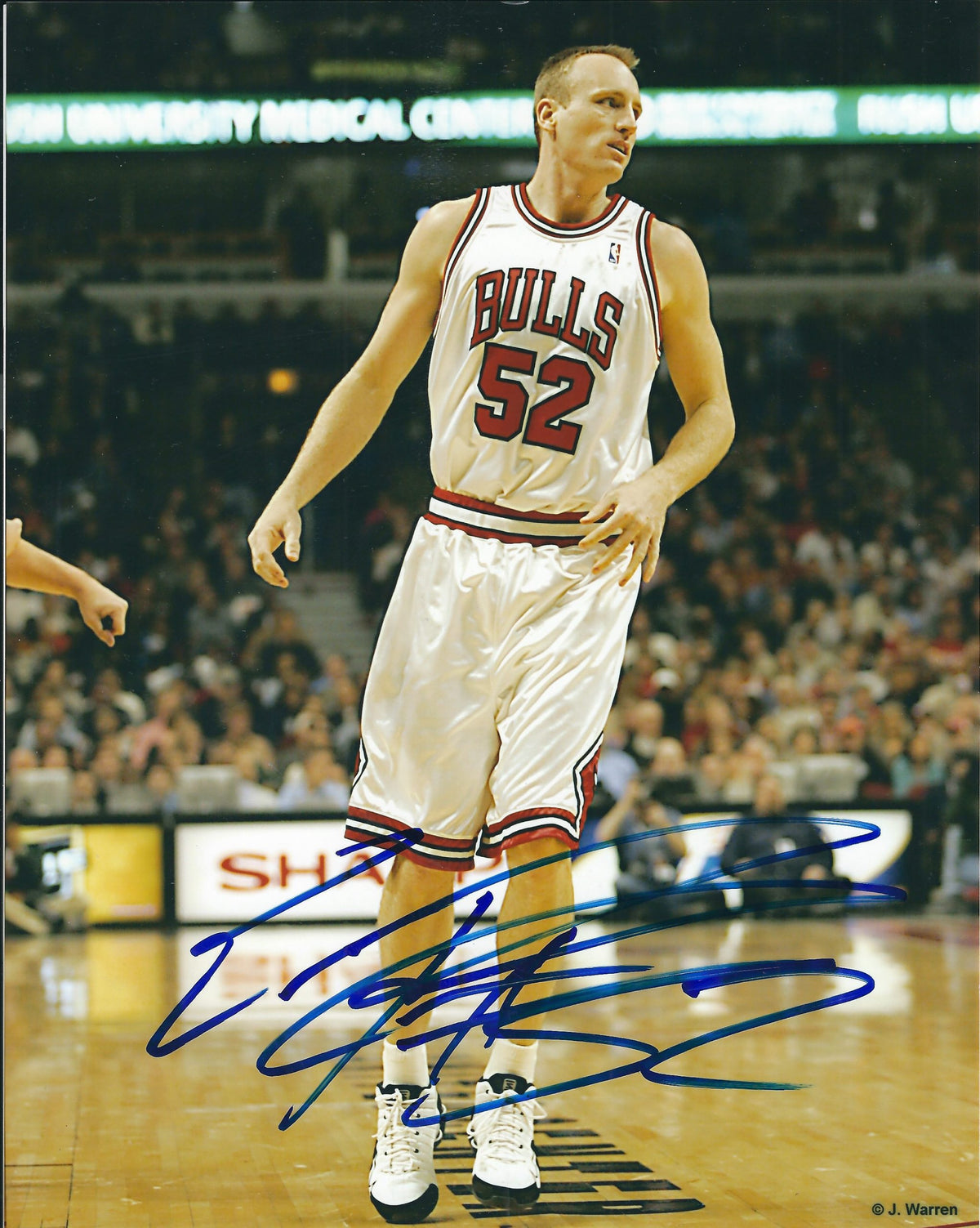 Autographed ERIC PIATKOWSKI 8x10 Chicago Bulls Photo