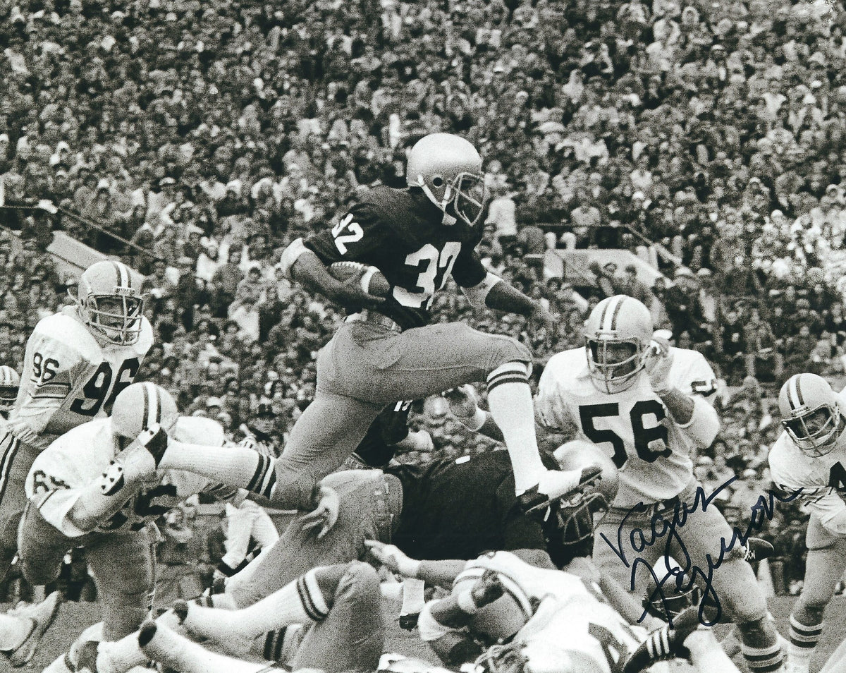 Autographed VAGAS FERGUSON 8x10 Notre Dame Photo