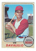 Autographed  Vic Davalillo  1968 Topps Card