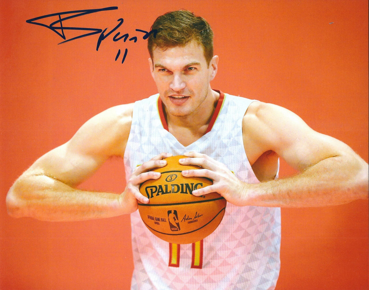 AUTOGRAPHED TIAGO SPLITTER 8X10 Atlanta Hawks photo