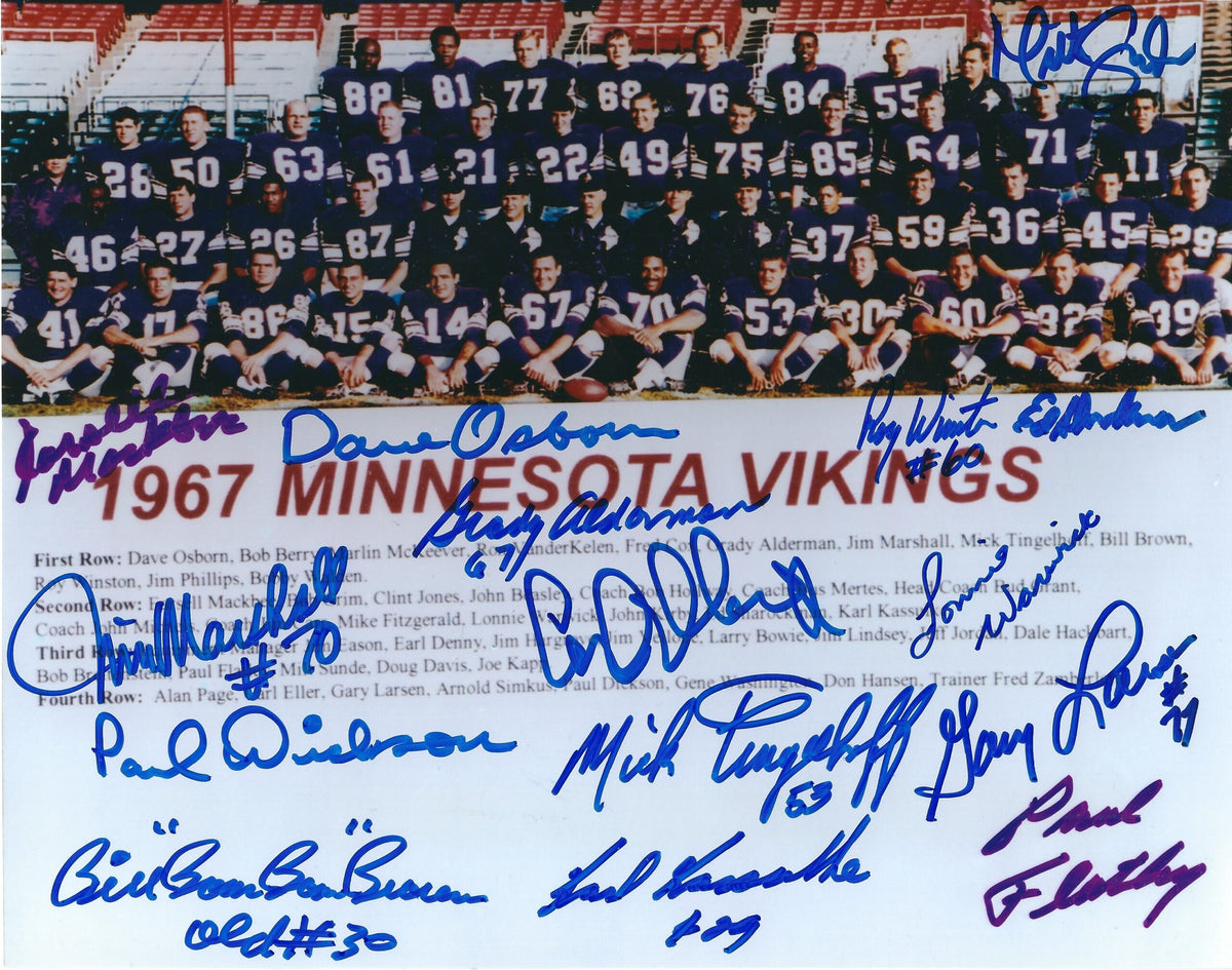 Autographed 1967 Vikings Team 8X10 photo 15 Signatures