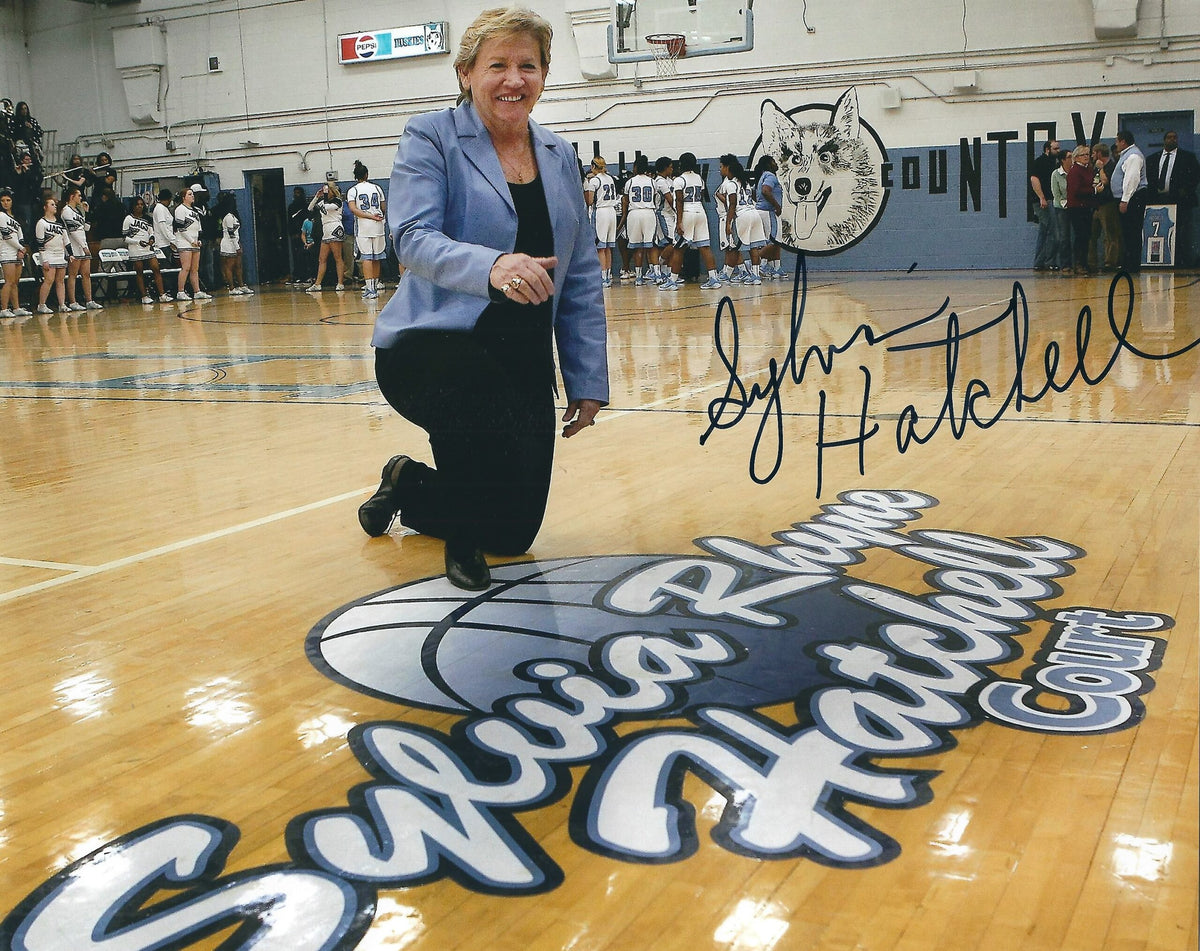 Autographed SYLVIA HATCHELL 8X10 North Carolina Tar Heels photo