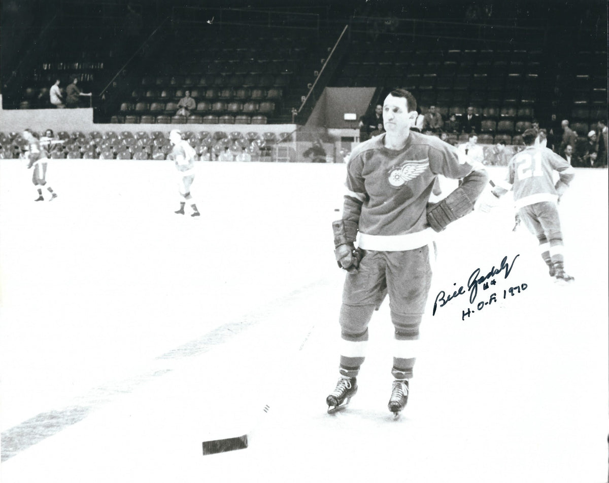 Autographed BILL GADSBY 8x10 Detroit Red Wings Photo
