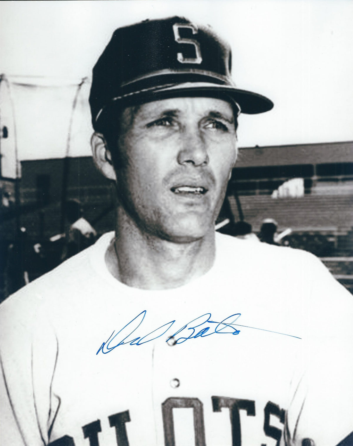Autographed DICK BATES 8X10 Seattle Pilots Photo