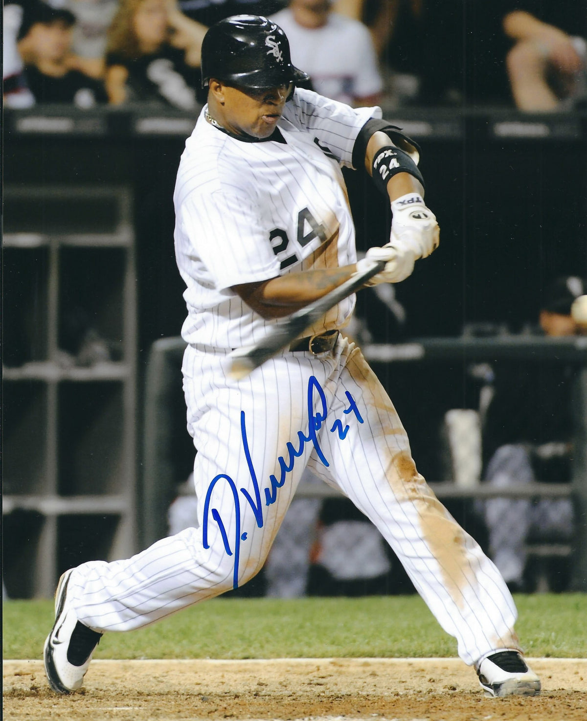 AUTOGRAPHED DAYAN VICIEDO  8X10 Chicago White Sox Photo