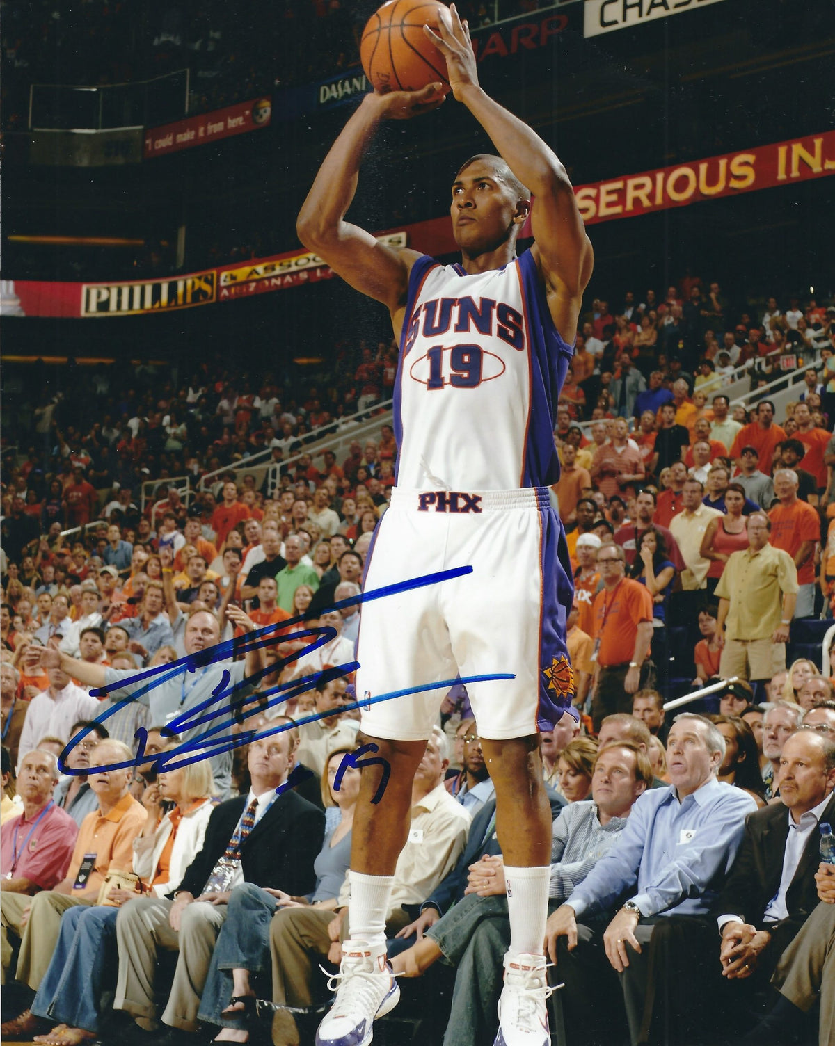 Autographed RAJA BELL 8X10 Phoenix Suns Photo