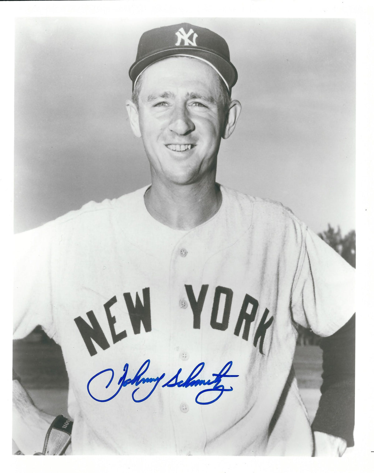 AUTOGRAPHED JOHNNY SCHMITZ 8X10 NEW YORK YANKEES photo