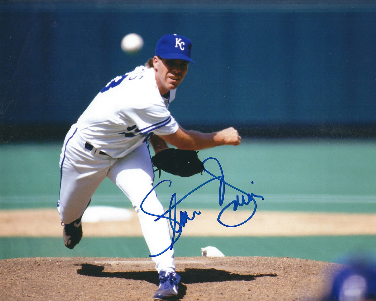 AUTOGRAPHED  STORM DAVIS 8X10 Kansas City Royals Photo