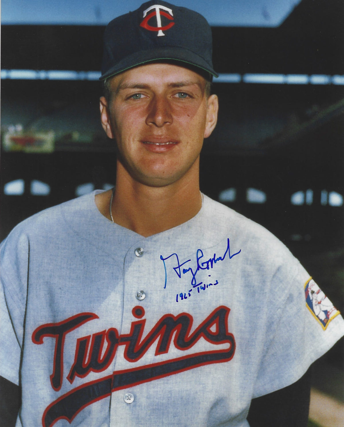 AUTOGRAPHED GARY ROGGENBURK 8x10 Minnesota Twins photo