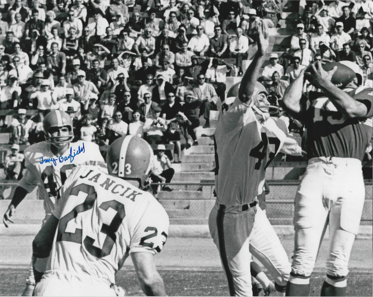 Autographed TONY BANFIELD 8X10 Houston Oilers photo