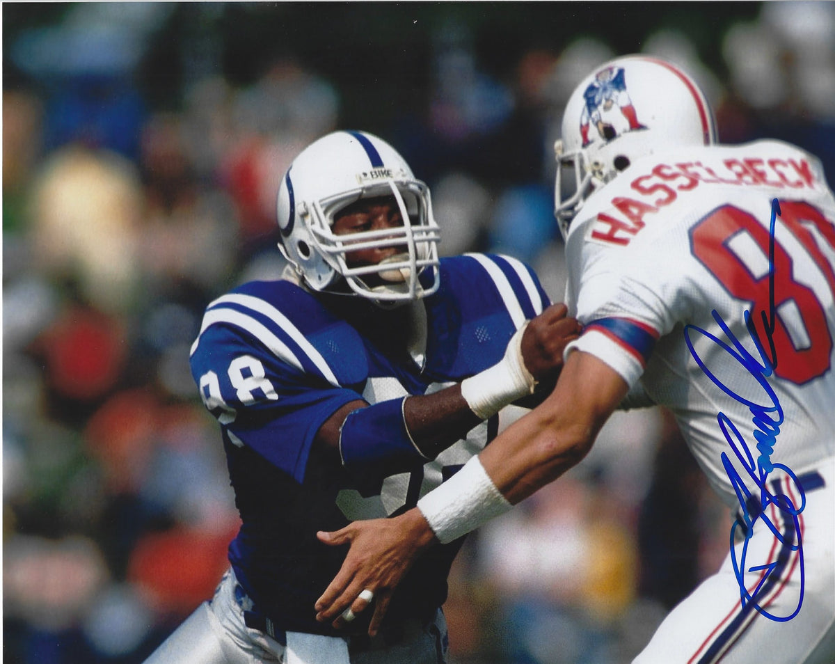 Autographed DON HASSELBECK 8X10 New England Patriots photo