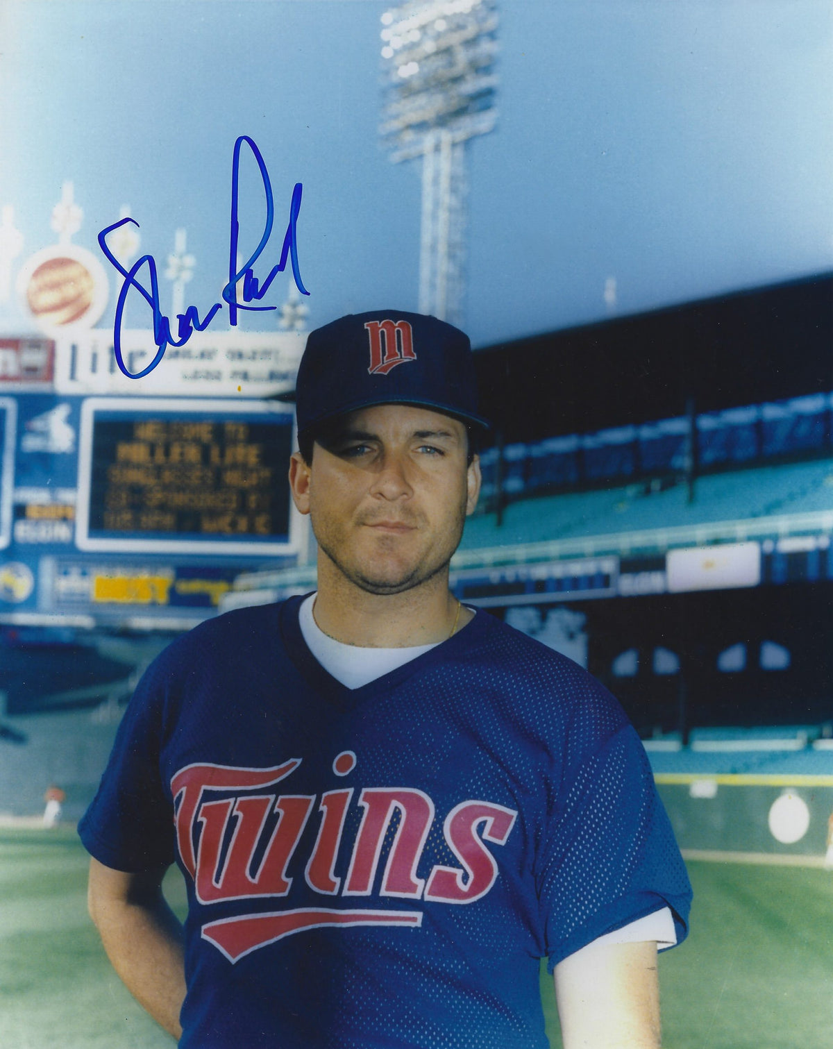 AUTOGRAPHED SHANE RAWLEY 8x10  Minnesota Twins photo