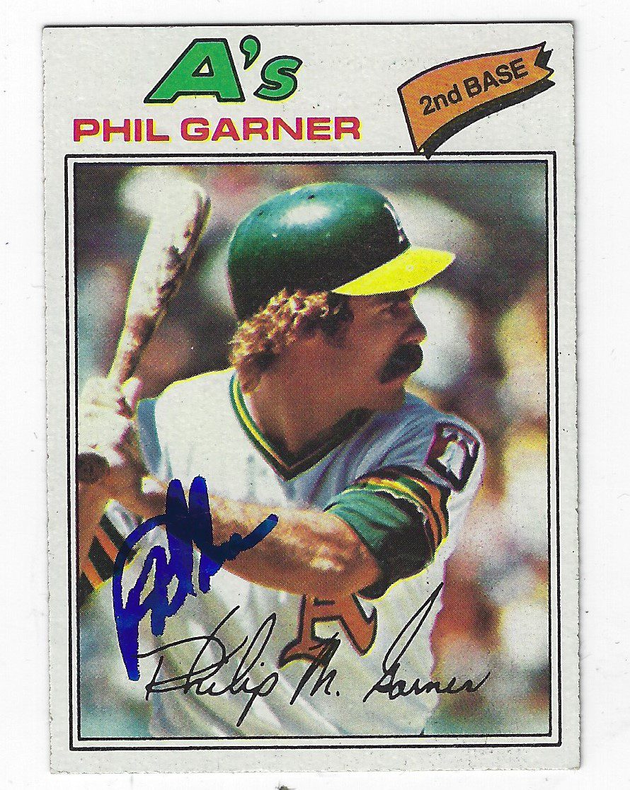 Autographed PHIL GARNER 1977 Topps Card