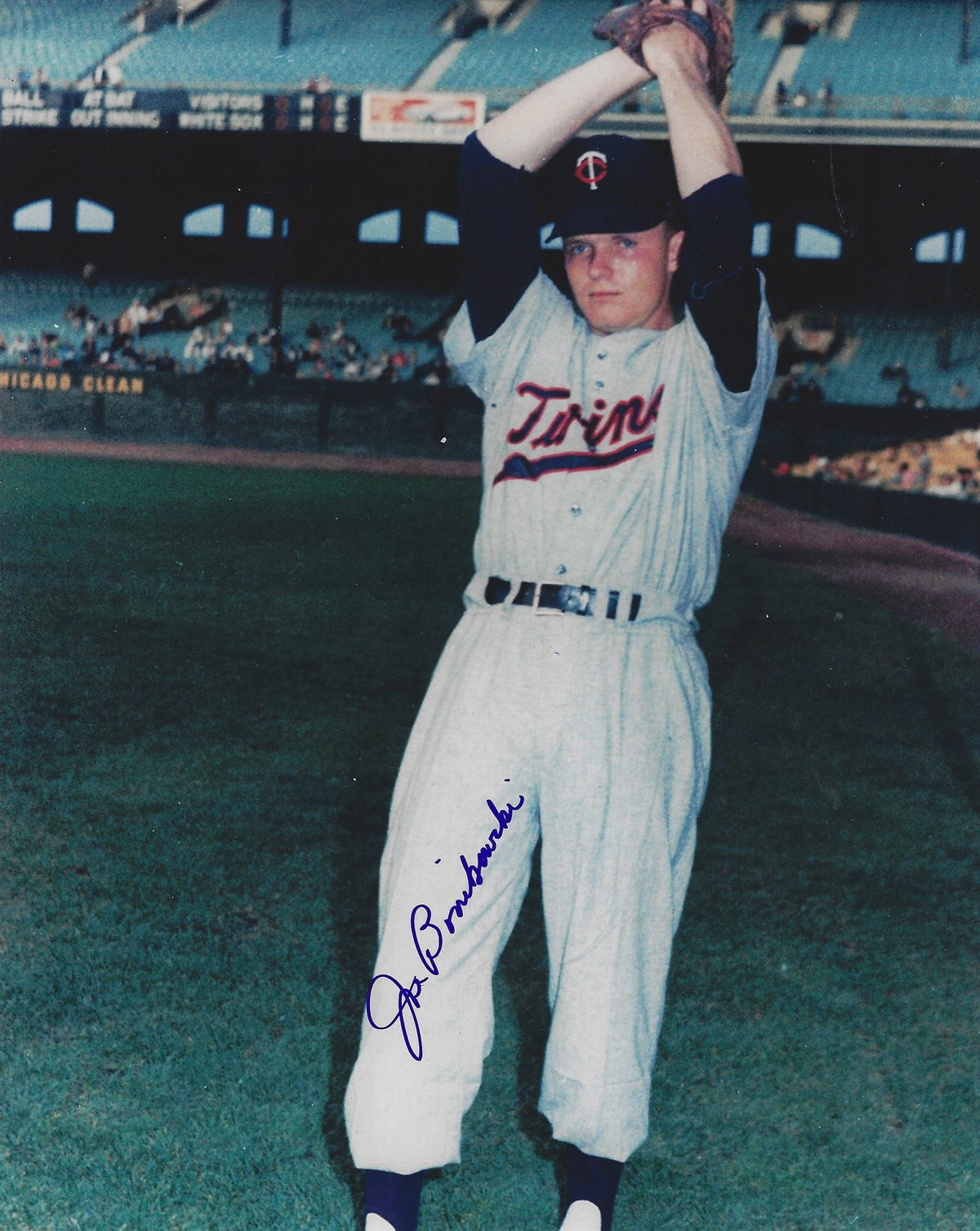 AUTOGRAPHED JOE BONIKOWSKI 8x10 Minnesota Twins photo