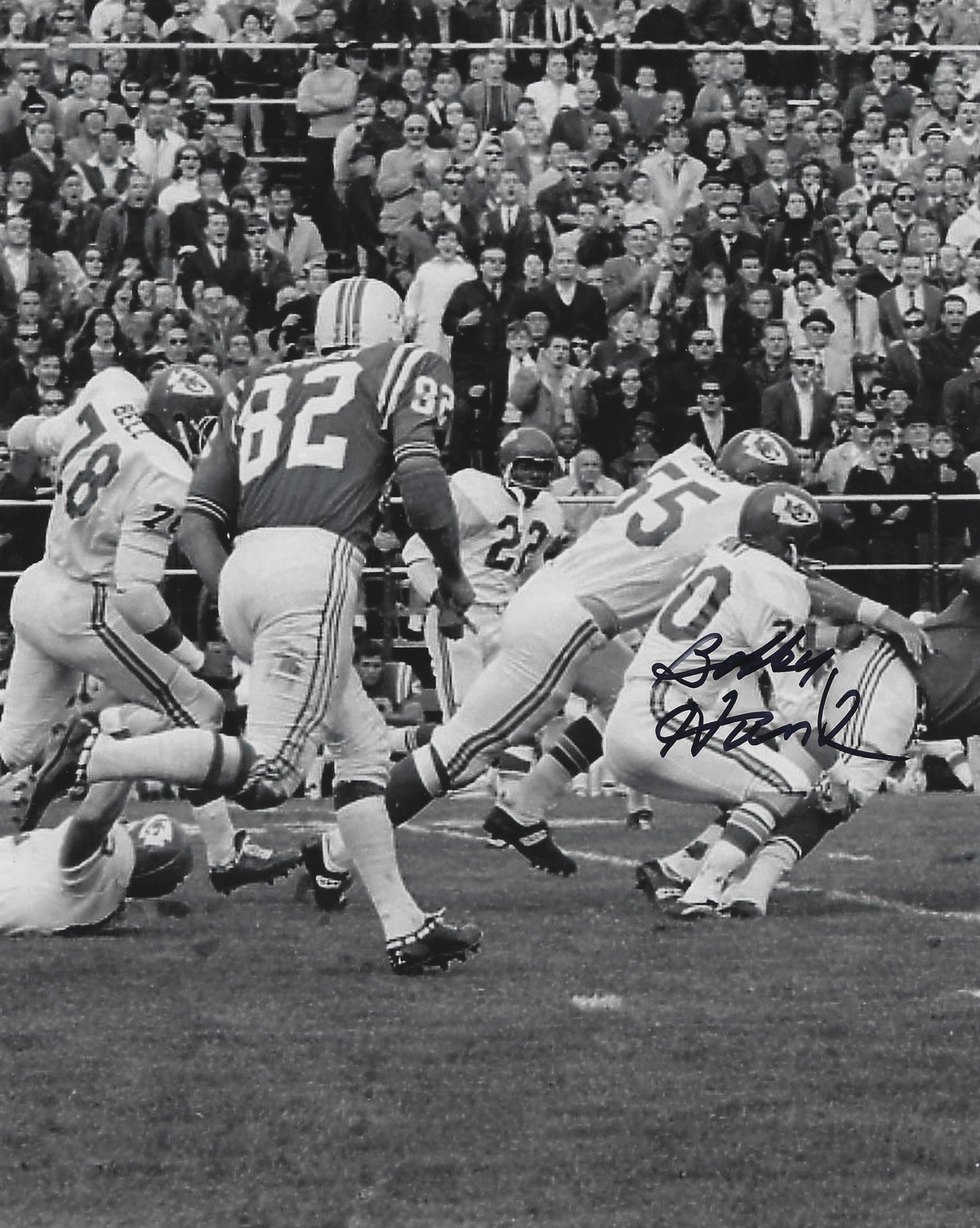 Autographed BOBBY HUNT 8X10 Kansas City Chiefs Photo