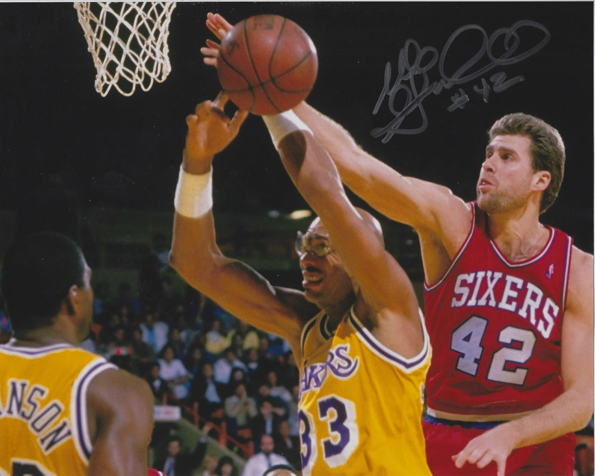 AUTOGRAPHED MIKE GMINSKI 8x10 Philadelphia 76ers Photo