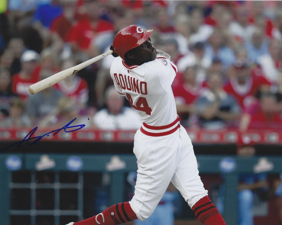 AUTOGRAPHED ARISTIDES AQUINO 8x10 Cincinnati Reds Photo