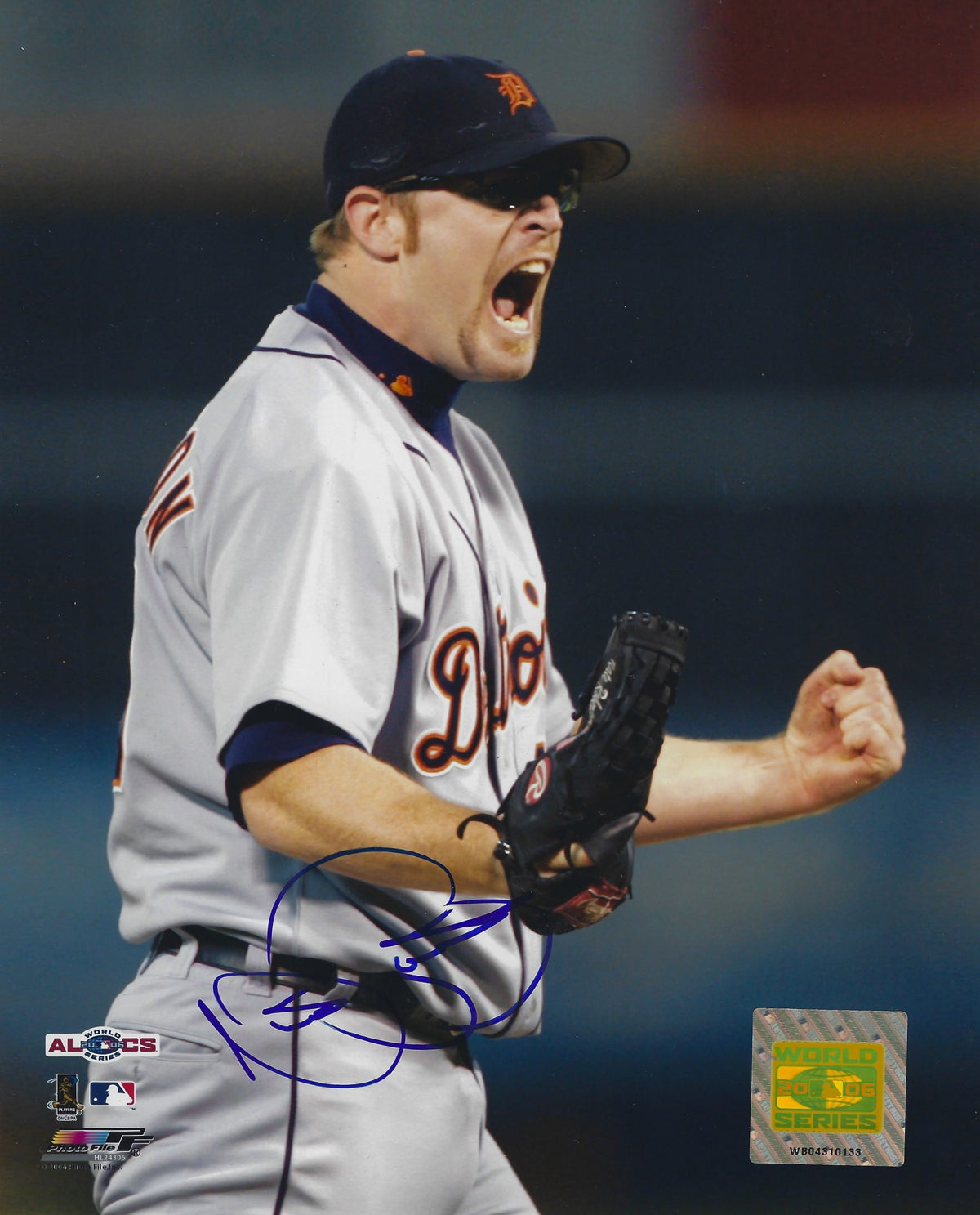 AUTOGRAPHED NATE ROBERTSON 8X10 Detroit Tigers photo