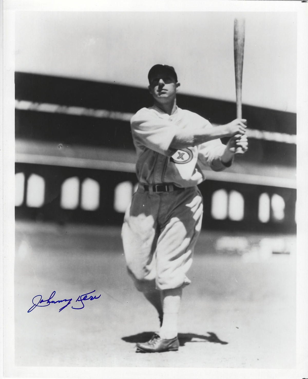 AUTOGRAPHED JOHNNY KERR 8x10 Chicago White Sox Photo