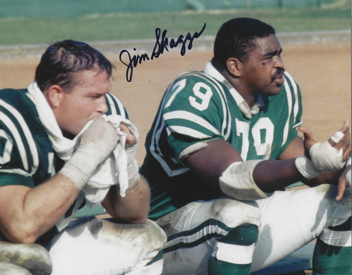Autographed  JIM SKAGGS 8X10 Philadelphia Eagles Photo