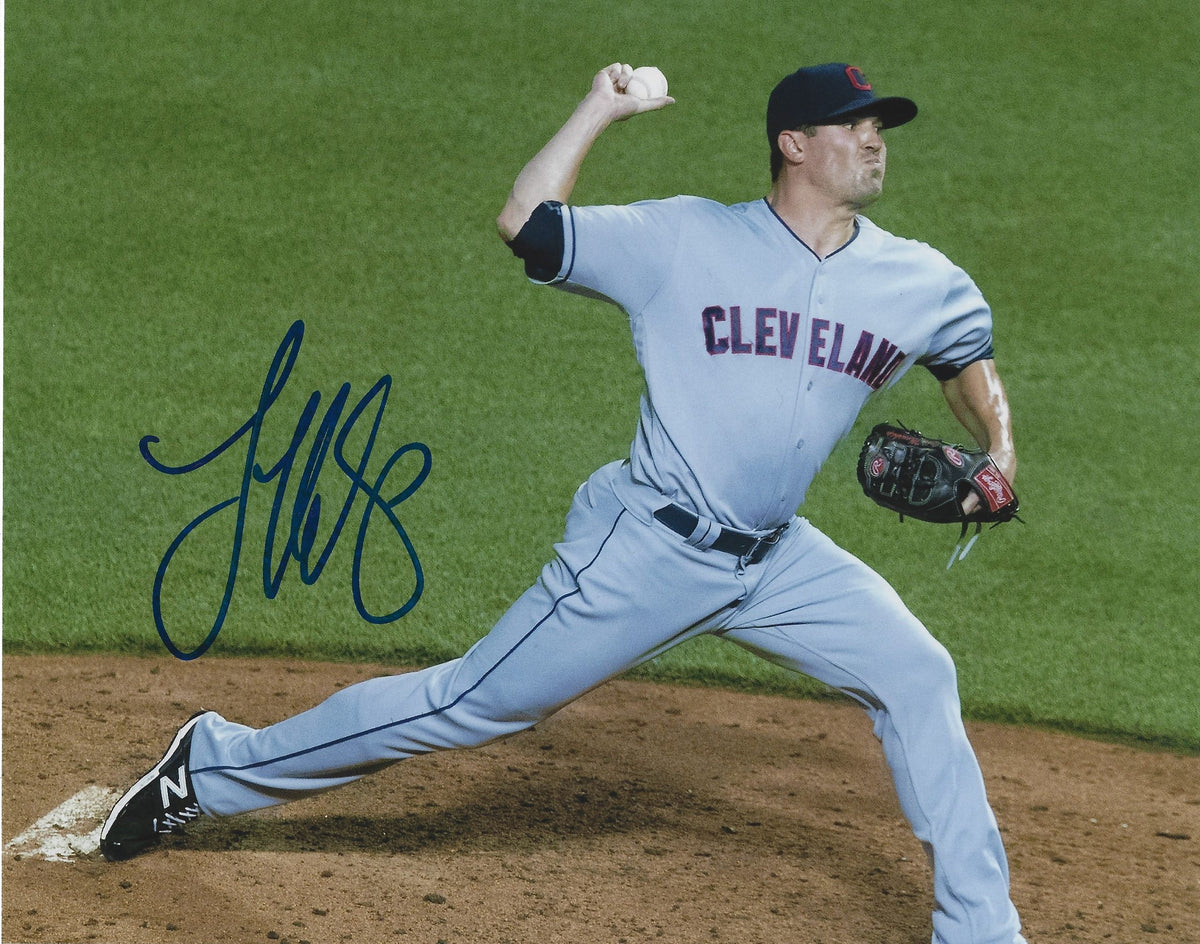 AUTOGRAPHED JEFF MANSHIP  8X10 Cleveland Indians photo