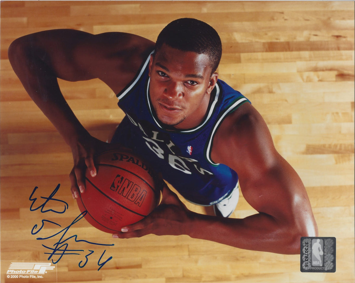 Autographed ETAN THOMAS Dallas Mavericks 8x10 Photo