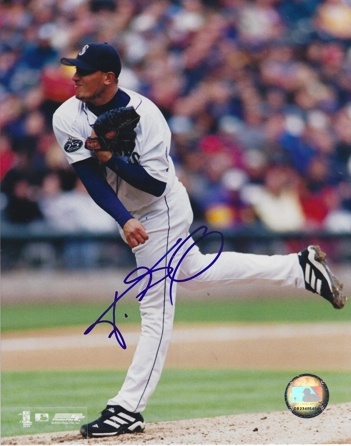 AUTOGRAPHED FREDDY GARCIA 8x10 Seattle Mariners Photo