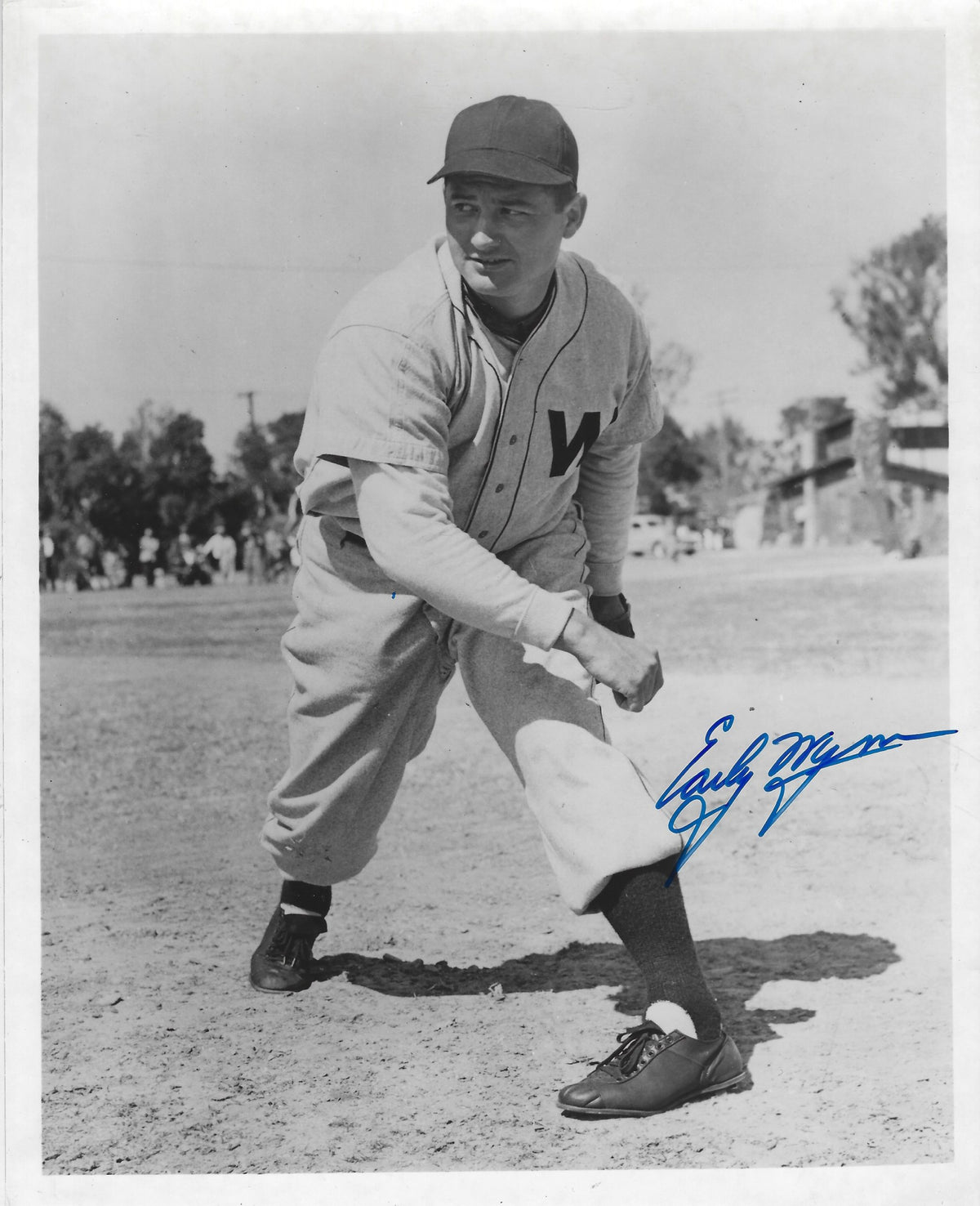 Autographed EARLY WYNN 8X10 Washington Senators photo