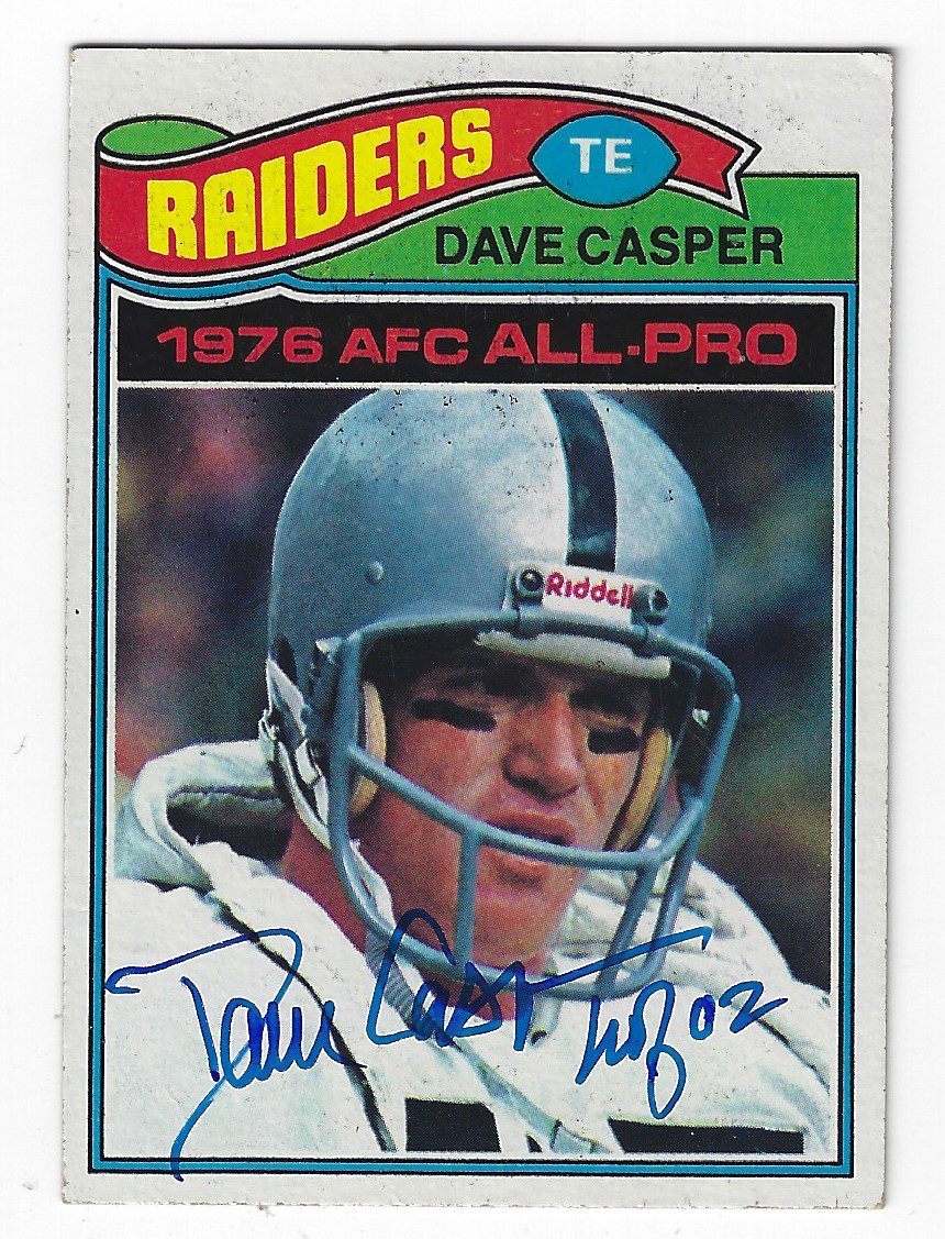 Autographed Dave Casper Oakland Raiders 1977 Topps Rookie card #380