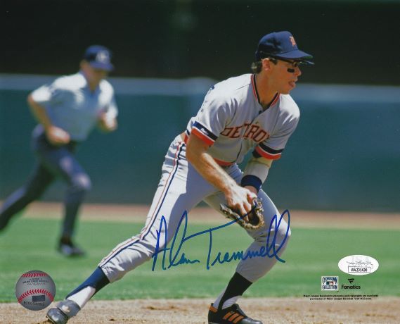 Autographed ALAN TRAMMELL 8x10 Detroit Tigers Photo JSA