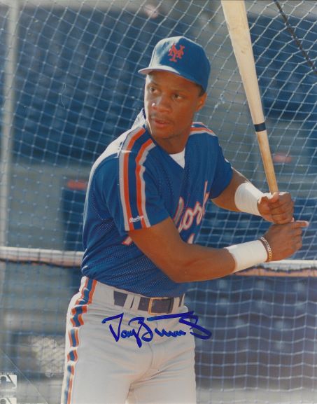 AUTOGRAPHED DARRYL STRAWBERRY 8X10 New York Mets photo